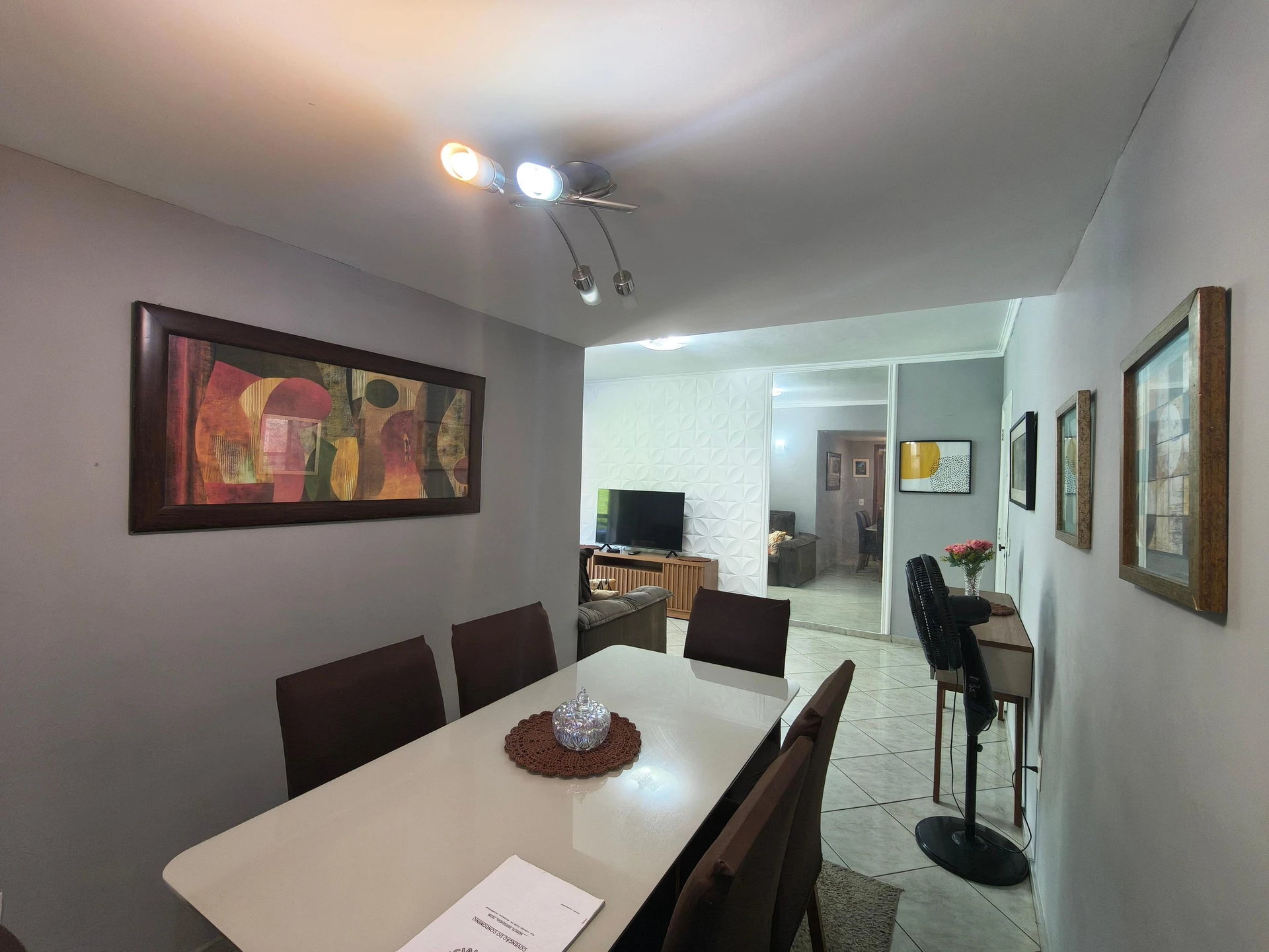 Apartamento amueblado con 3 dormitorios y balcón — photo 10