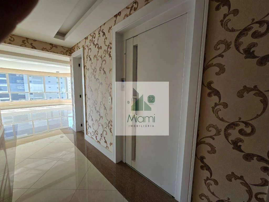 4-bedroom apartment with 3 parking spots and 348 m² — photo 5