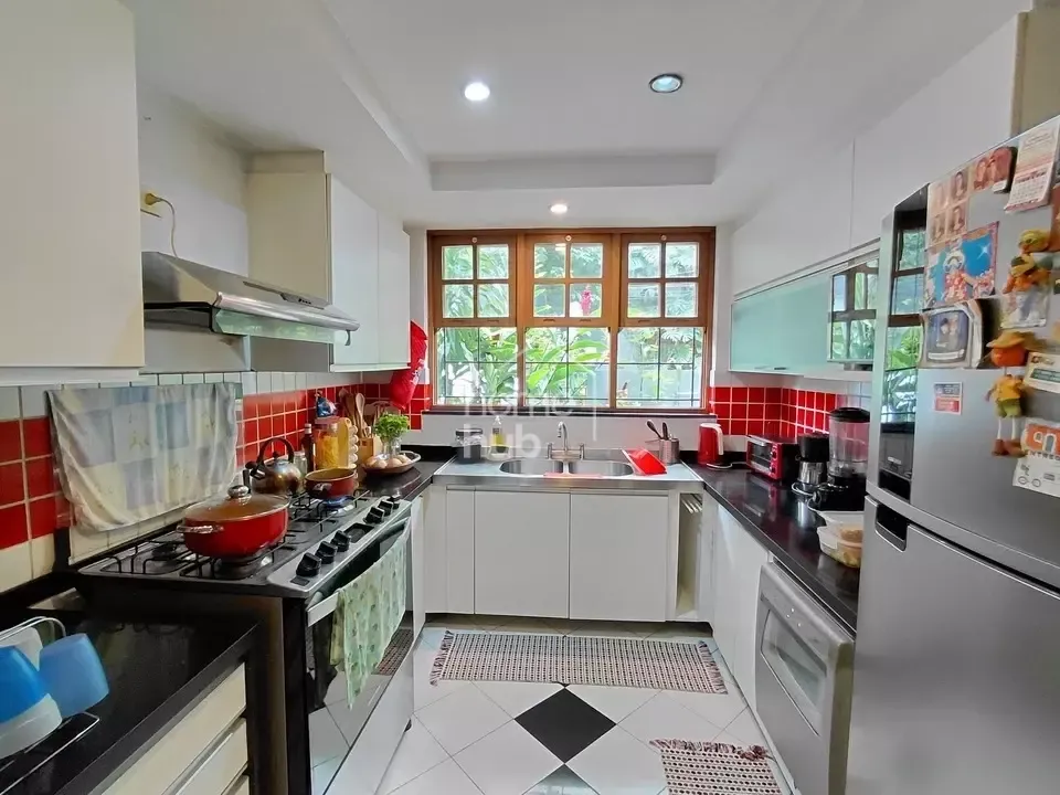 Furnished house, 238 m², with a home office — photo 10