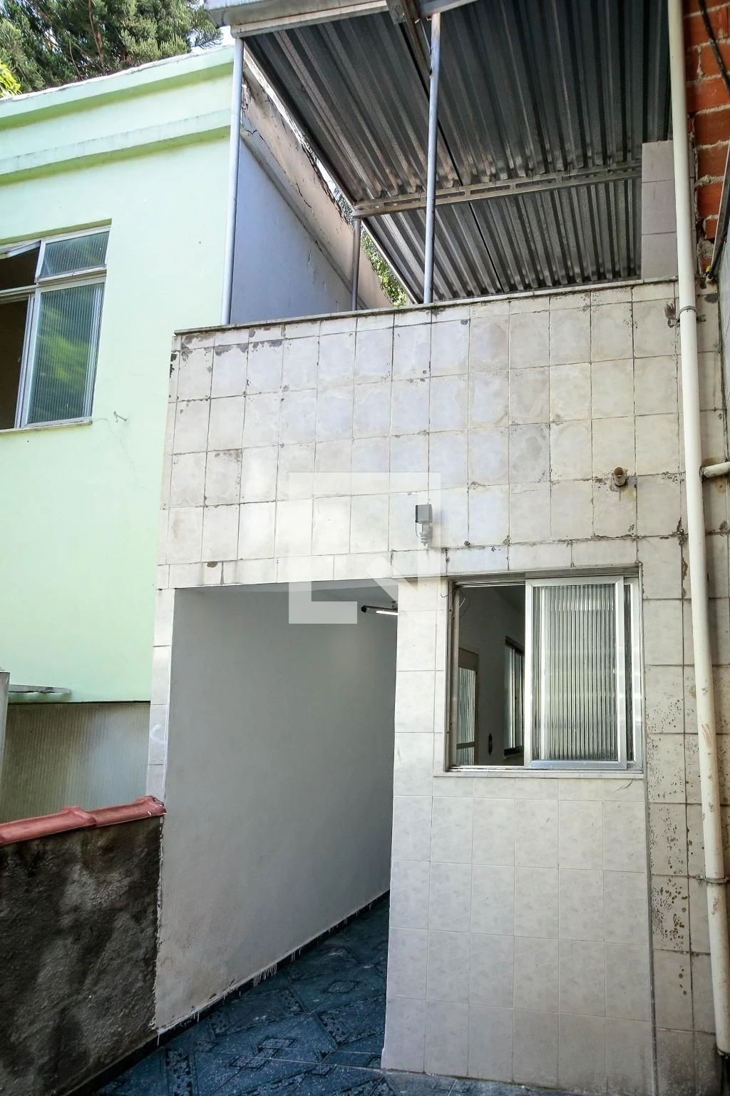 House, 100 m², with a grill on the balcony