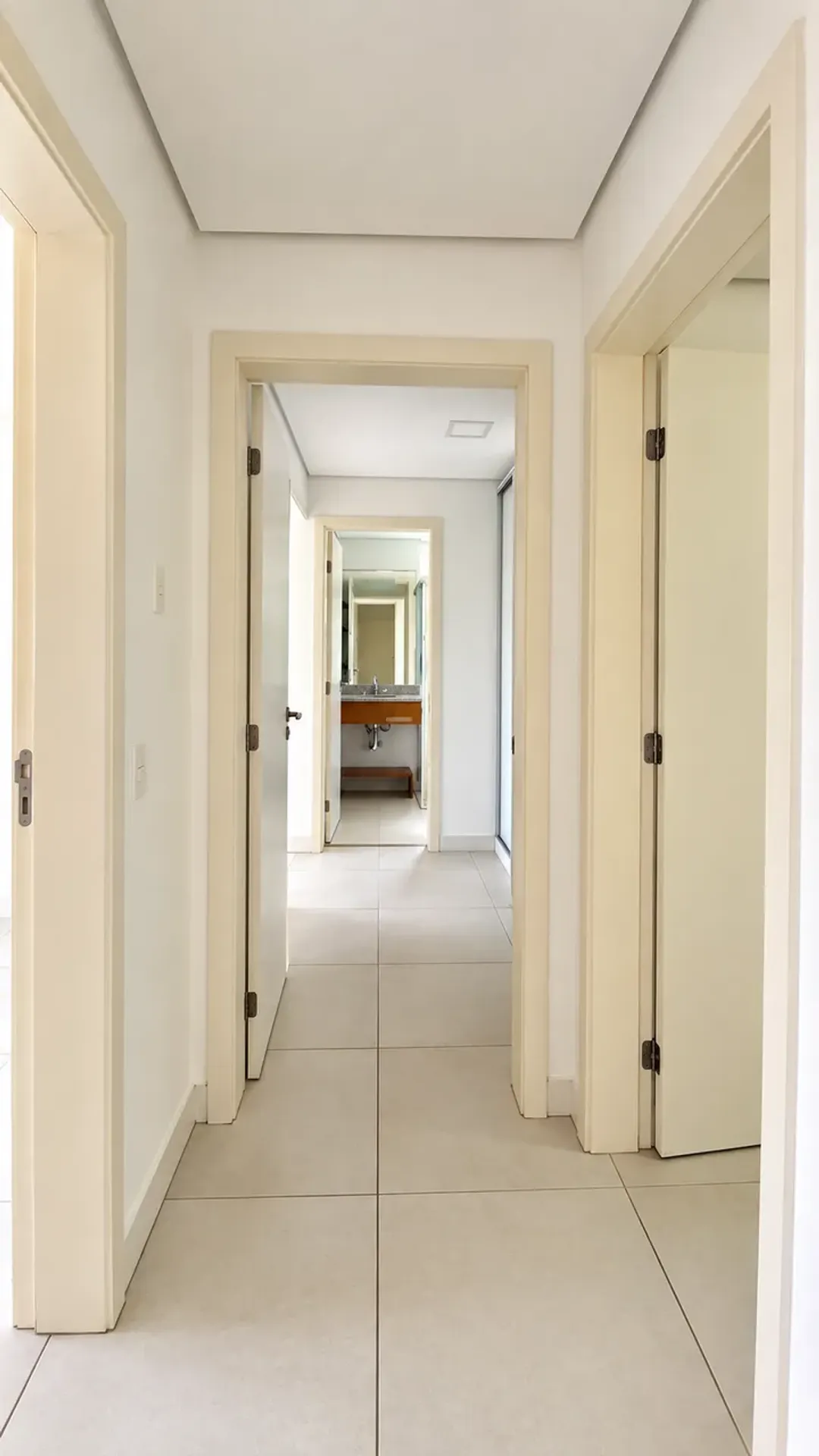 3-bedroom apartment in a building with a sauna — photo 21