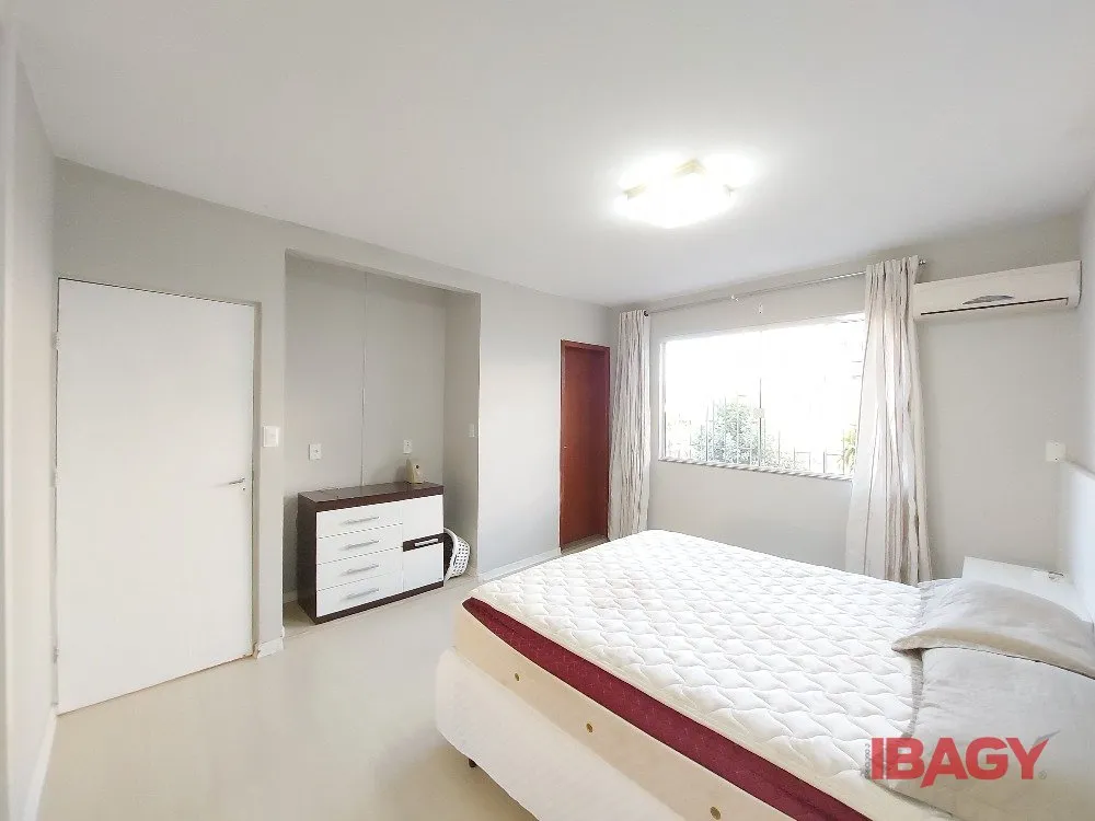 3-bedroom house with a washing machine in Florianópolis — photo 4