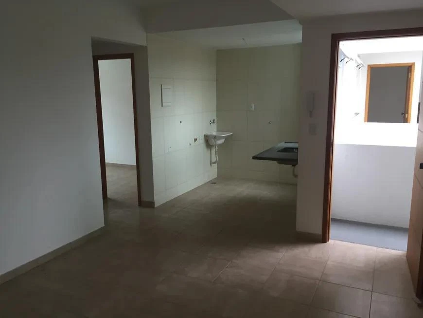 Unfurnished 2-bedroom apartment with 1 bathroom, 56 m² — photo 2
