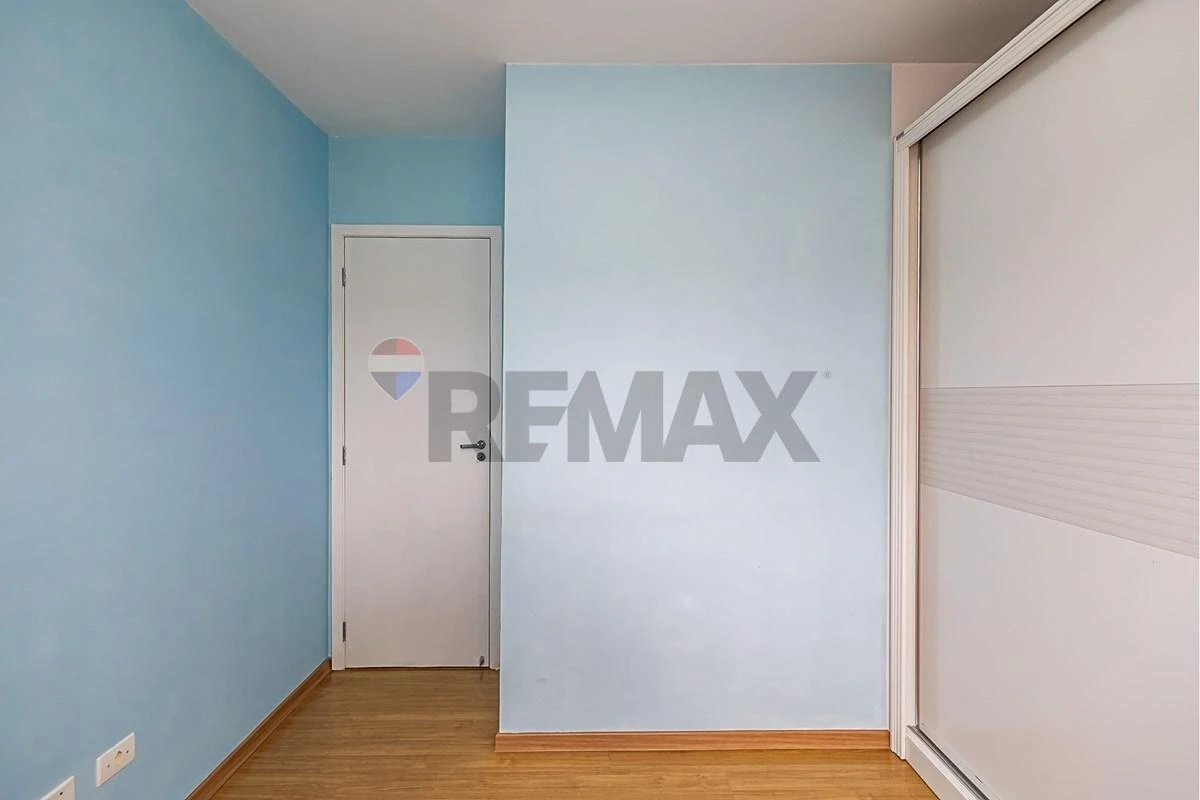 Apartment in a building with a gym — photo 23