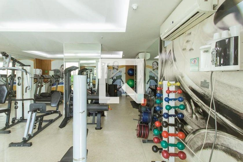 3-bedroom apartment in a building with a gym — photo 13
