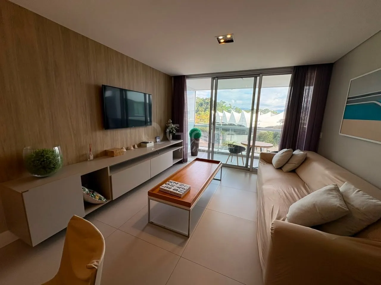 Furnished 2-bedroom apartment with 199 m² and 2 parking spaces — photo 19