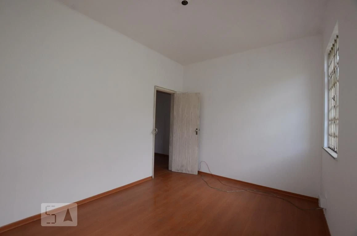 Casa sem mobília com 2 quartos, quintal e varanda — photo 5