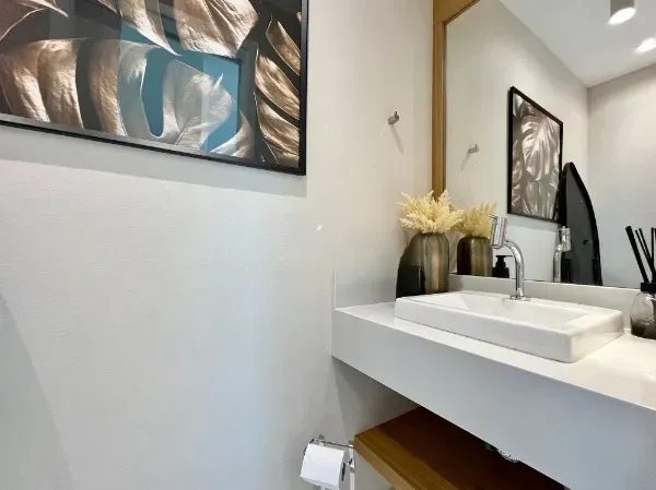 Furnished 4-bedroom apartment with open-plan kitchen — photo 9