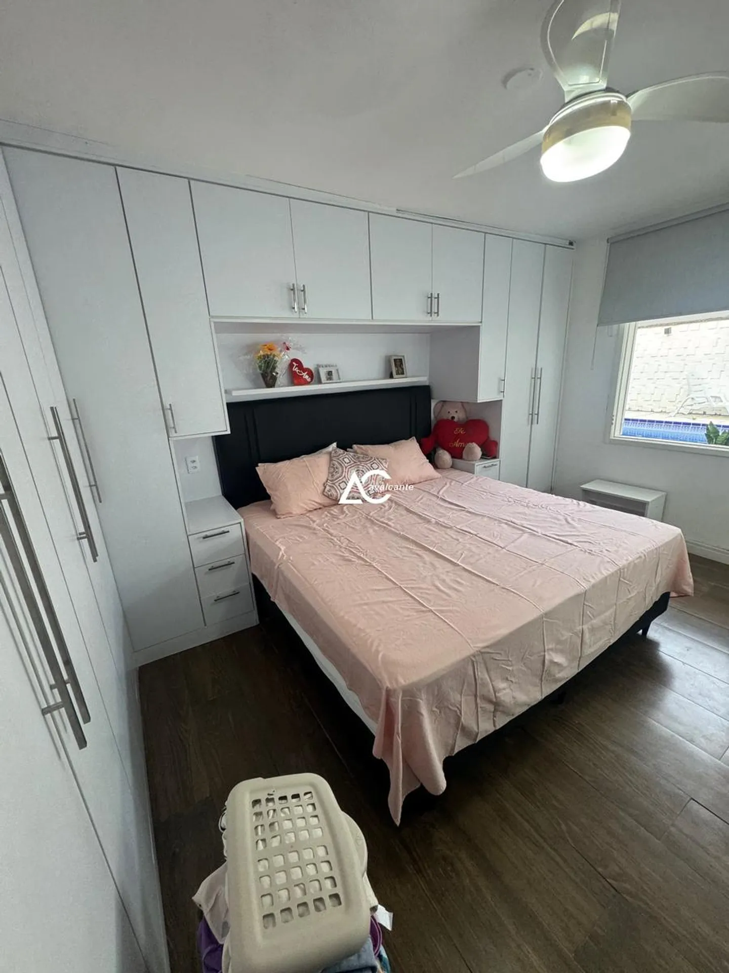 Washing machine in a 3-bedroom house, 360 m² — photo 36