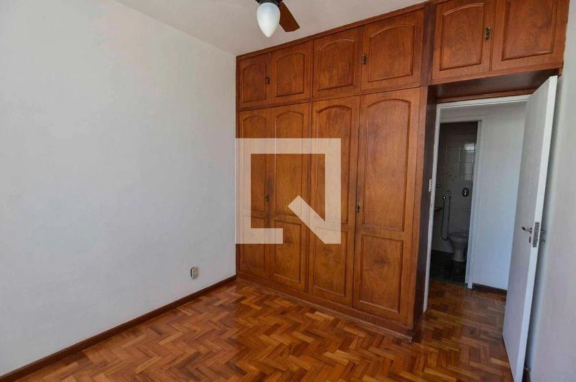 Walk-in closet in a 3-bedroom apartment, 90 m² — photo 29