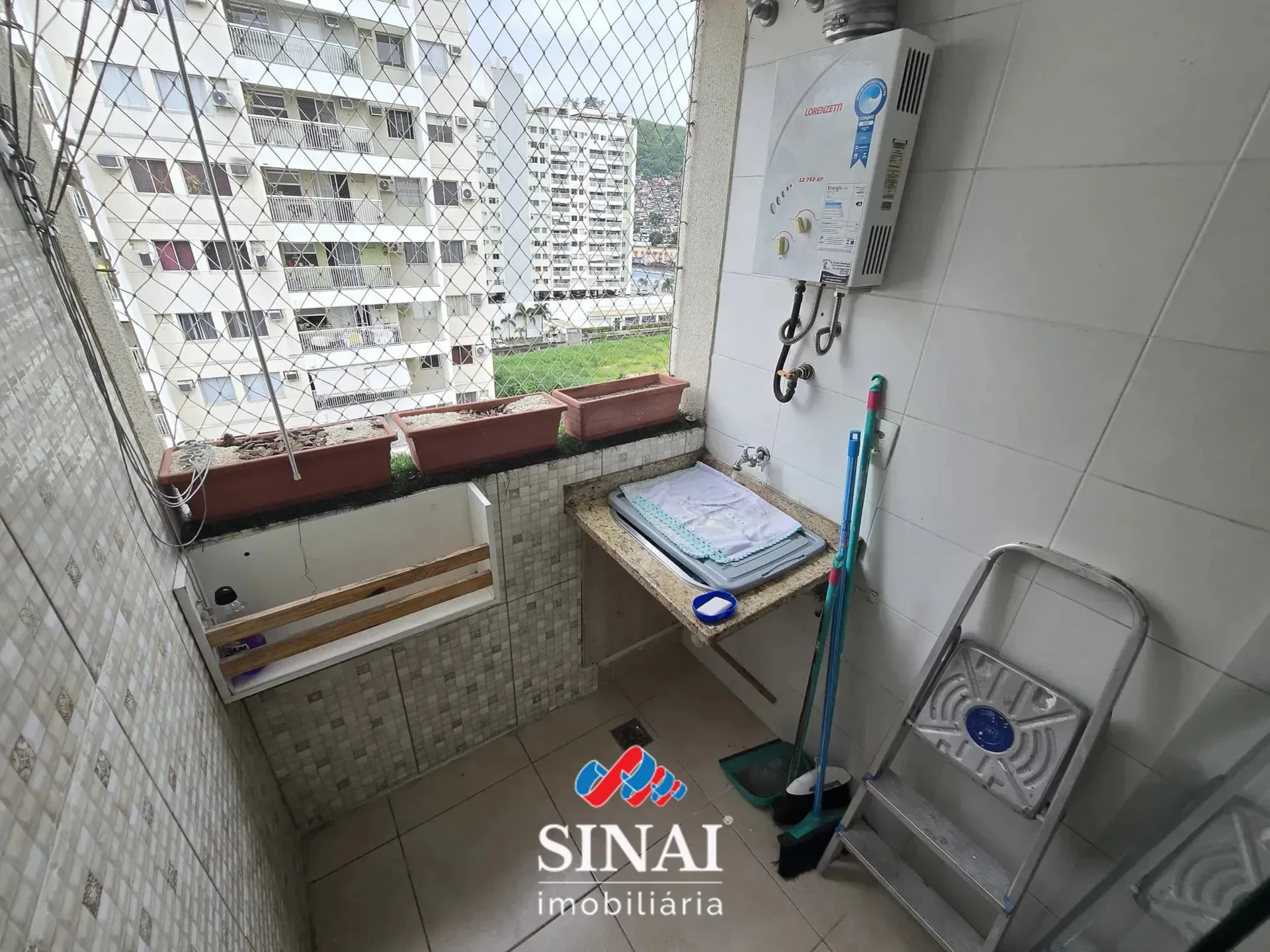 Apartamento de 2 quartos em condomínio com piscina — photo 24