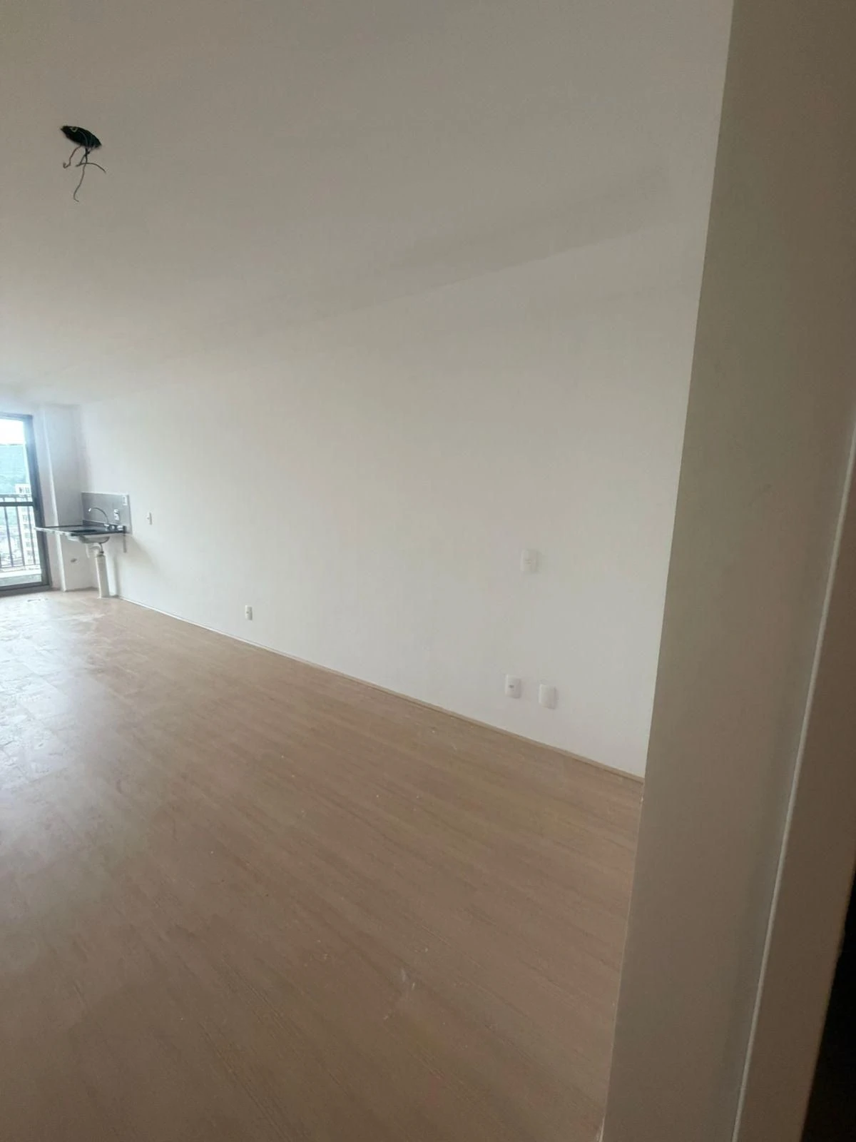 Apartamento de 1 dormitorio con cocina abierta y balcón — photo 16