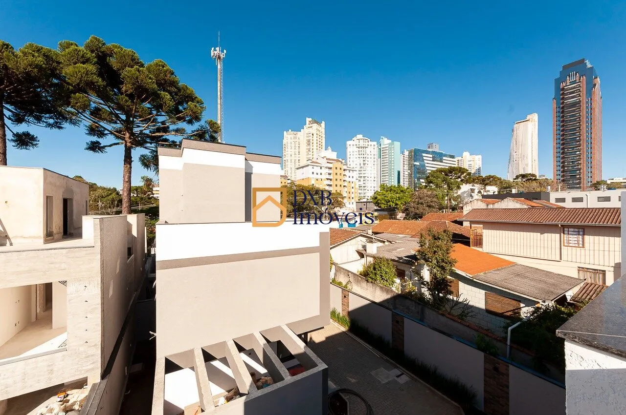 Condo house with 3 bedrooms and a guest half-bath — photo 31