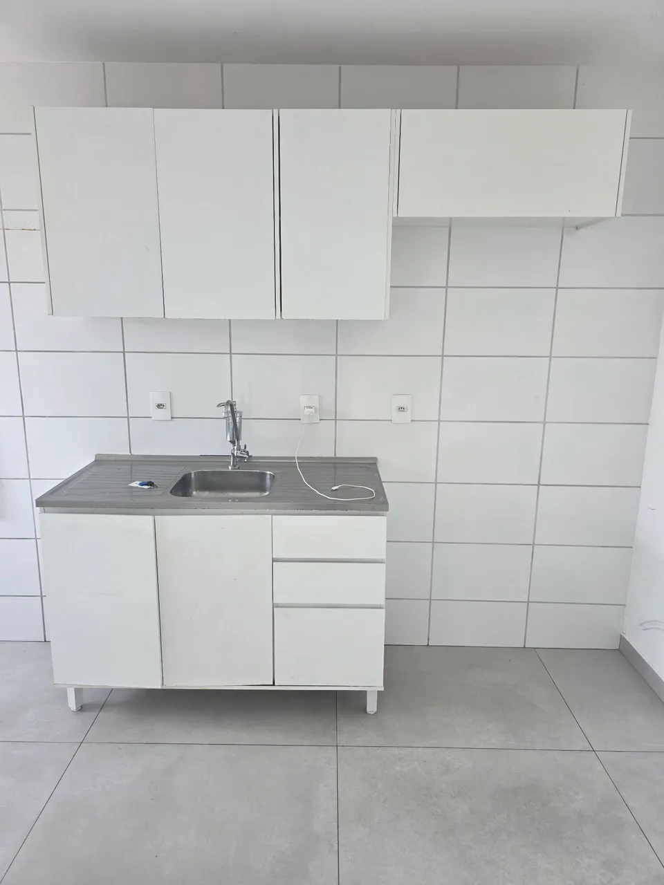 2-bedroom apartment in a building with a gym — photo 2