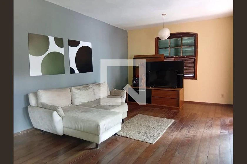 Casa para alugar com 6 quartos e 1200 m²