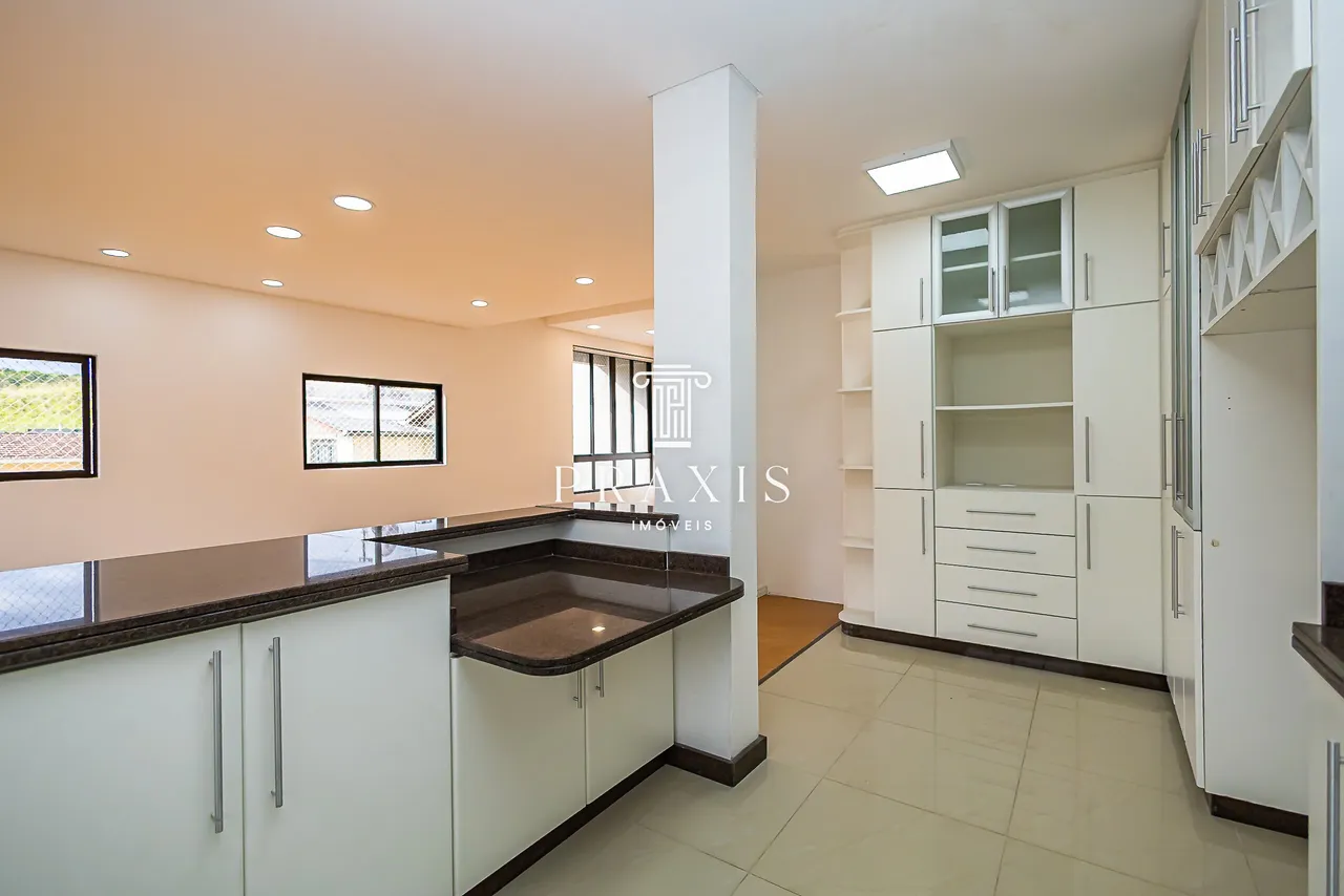 House with 3 bedrooms and 5 bathrooms, 5 parking spots — photo 10