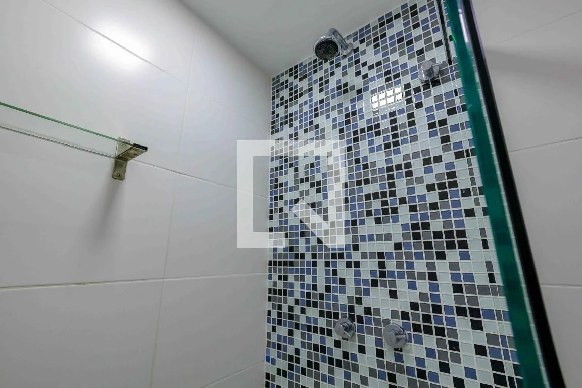 Apartamento mobiliado com 4 quartos e 4 banheiros — photo 28