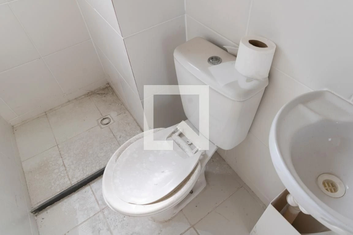 Apartamento com 2 quartos e área de serviço com tanque — photo 12