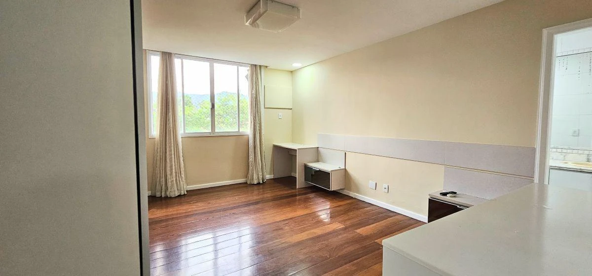 197 m² furnished apartment with 3 bedrooms and 2 parking spaces — photo 6