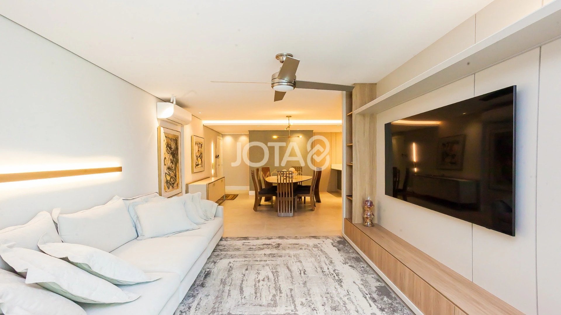 199 m² apartment with 2 bedrooms and a suite, 2 parking — photo 20