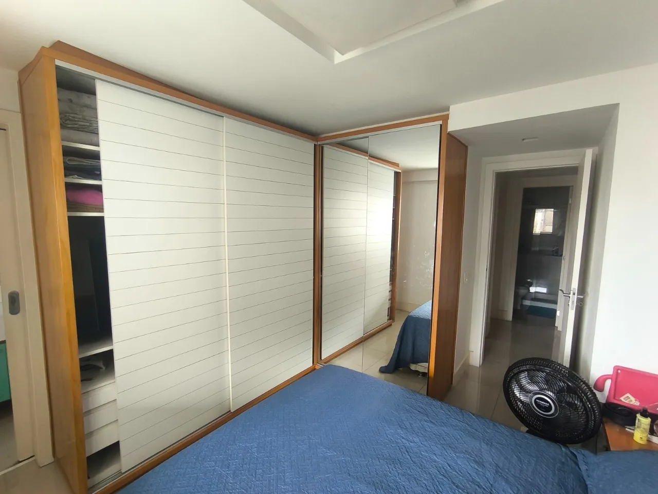 Furnished 3-bedroom apartment with an open kitchen — photo 2