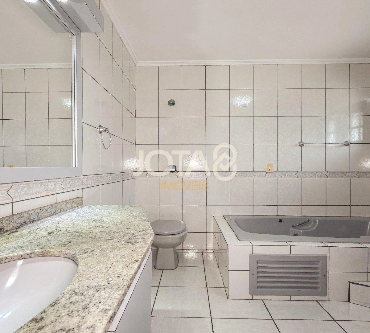 Ванна та 3 спальні: будинок 300 м² — photo 15