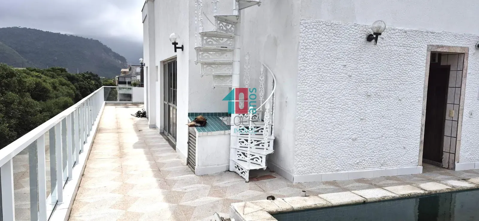 Apartamento com 4 quartos e cozinha separada — photo 24
