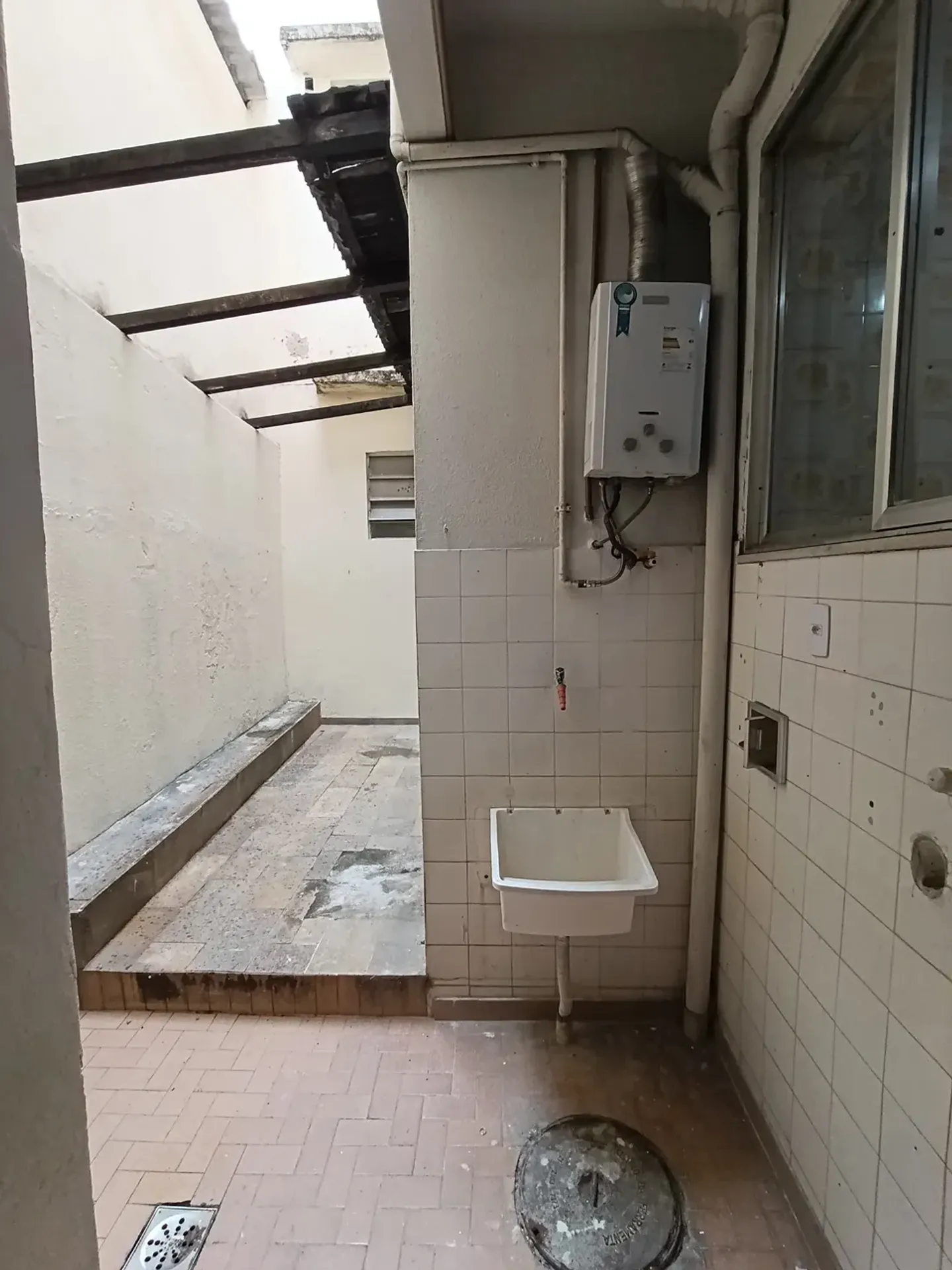 3-bedroom apartment, 1 with its own bathroom, 81 m² — photo 22