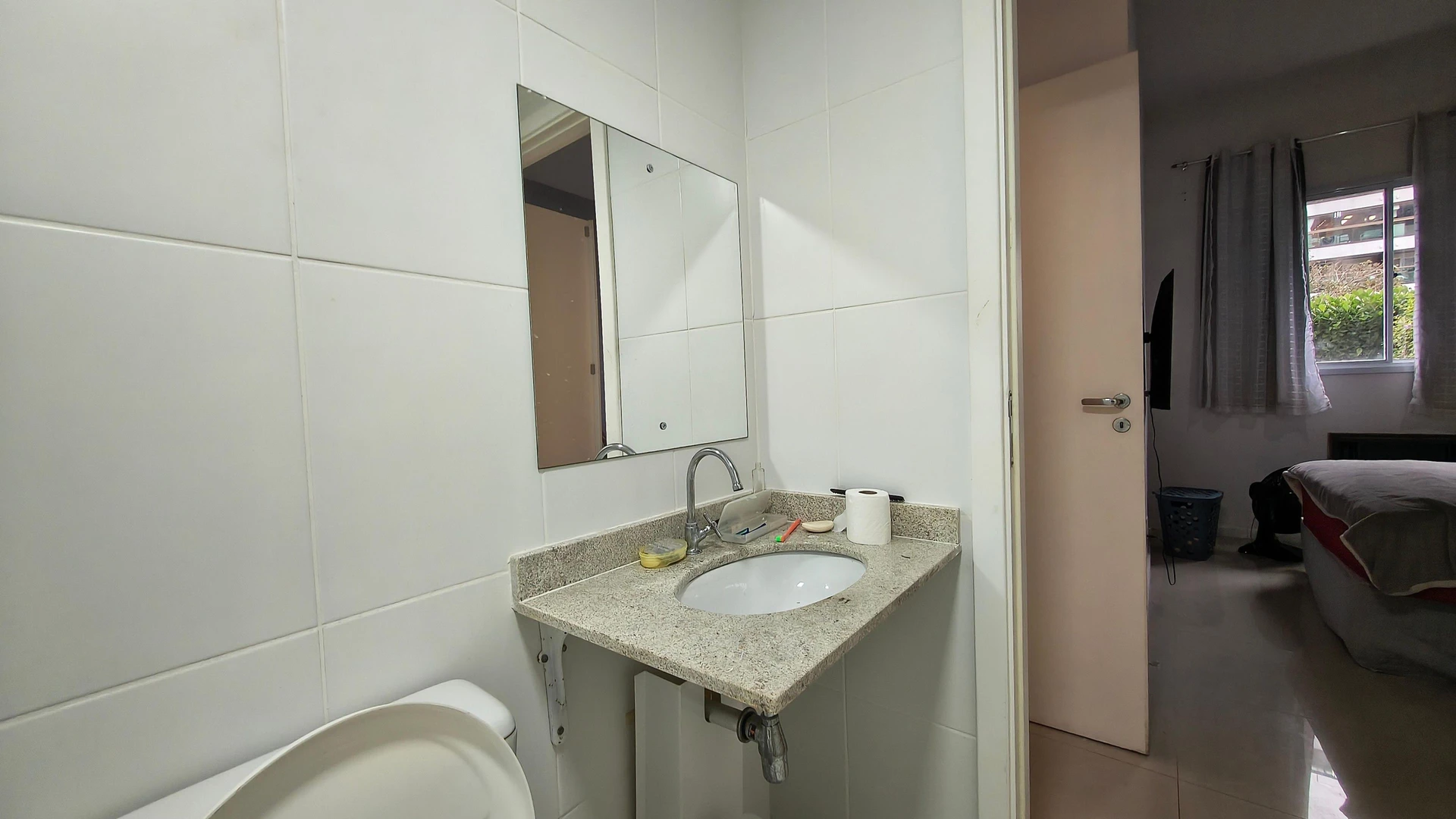 Rental apartment with 2 bedrooms and a balcony — photo 19