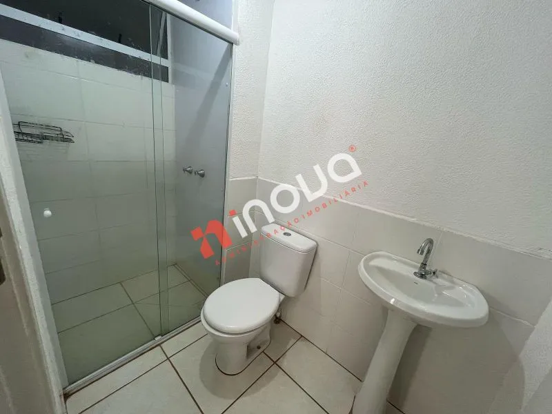 Apartamento de 2 quartos em condomínio com piscina — photo 5