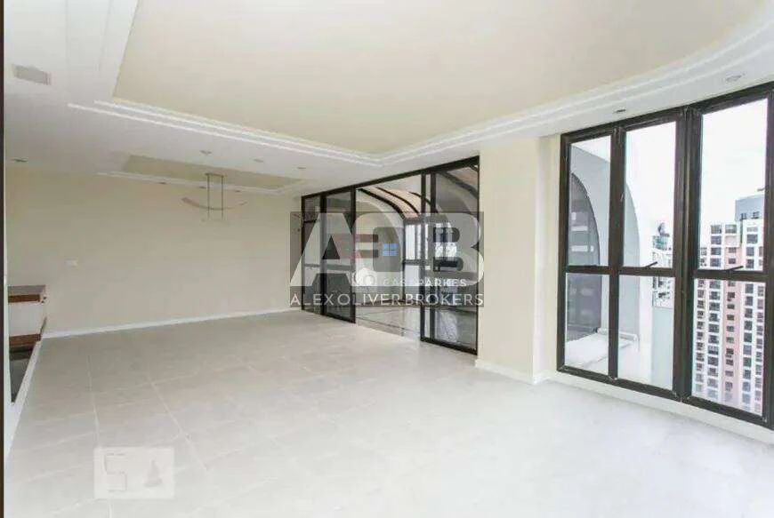200 m² apartment with 3 en-suite bedrooms and 5 baths — photo 13