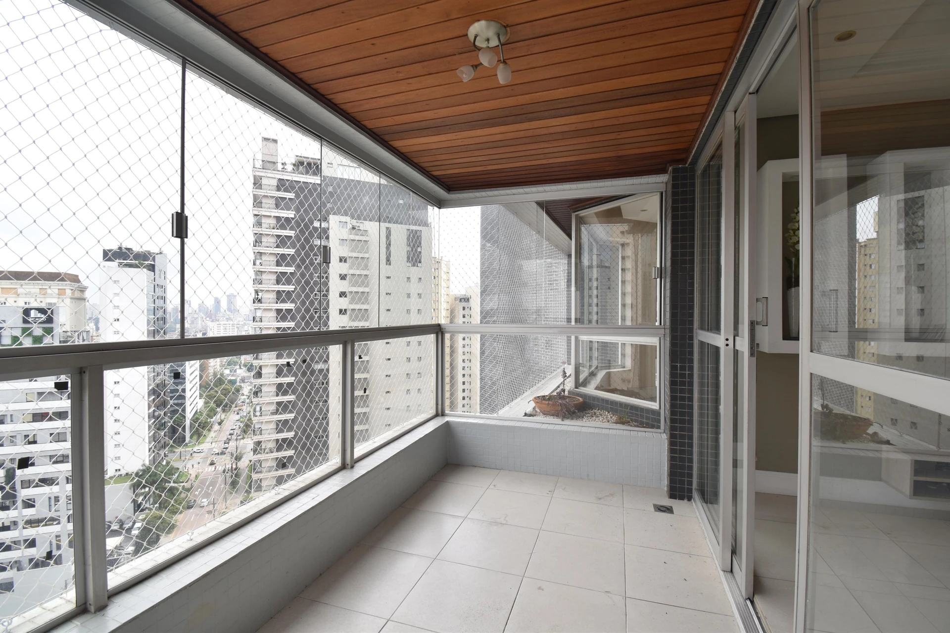 4-bedroom apartment with a jacuzzi — photo 10