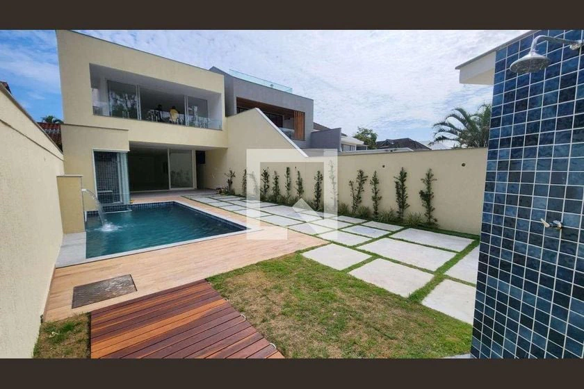 Casa com 3 suítes e 320 m², com 3 vagas — photo 9