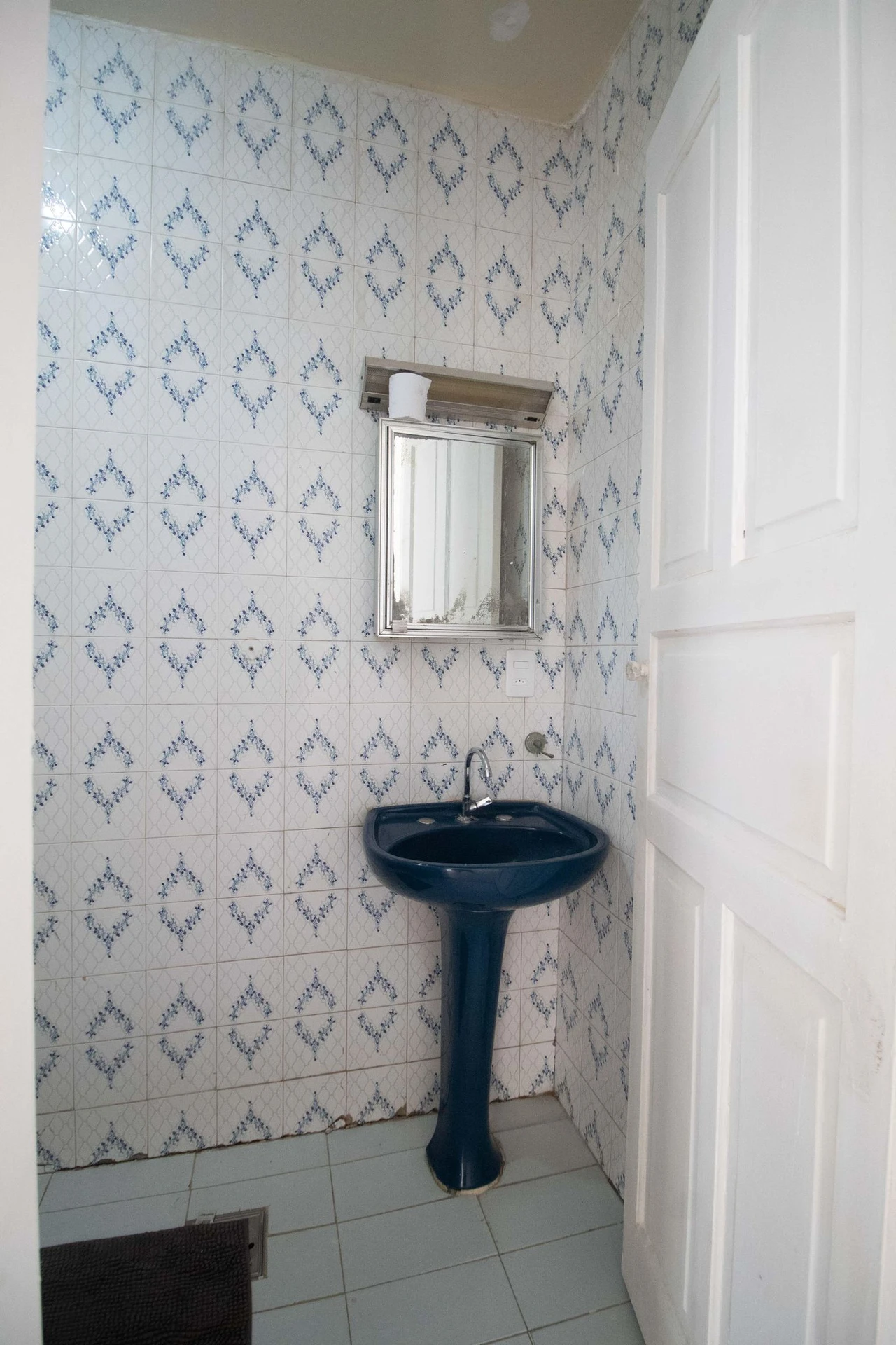 2-bedroom house with 1 bathroom, no parking; pets allowed — photo 5