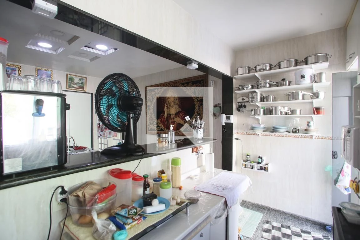 5-bedroom house with a bathtub in Rio de Janeiro — photo 40