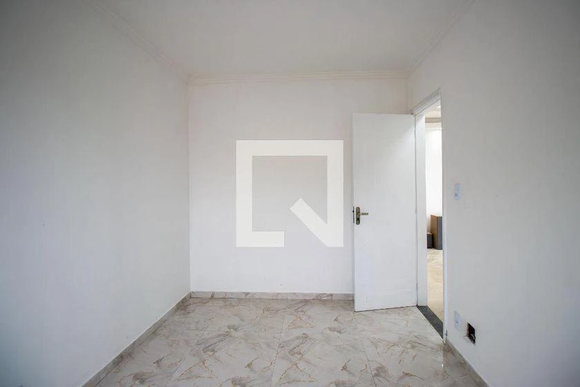 2-bedroom apartment with separate kitchen and balcony — photo 8