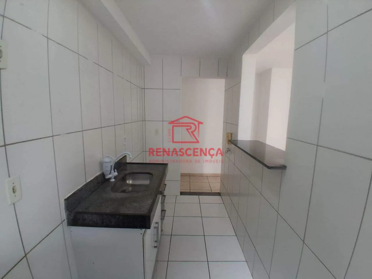 Apartamento de 2 quartos em condomínio com piscina — photo 3