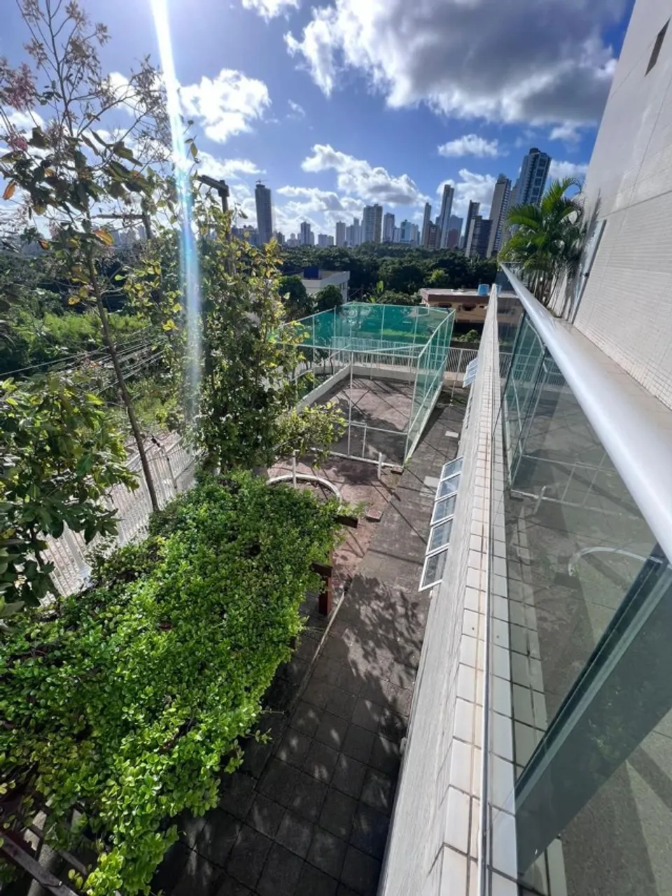 Балкон с грилем и 3 спальни: квартира 79 м² — photo 15