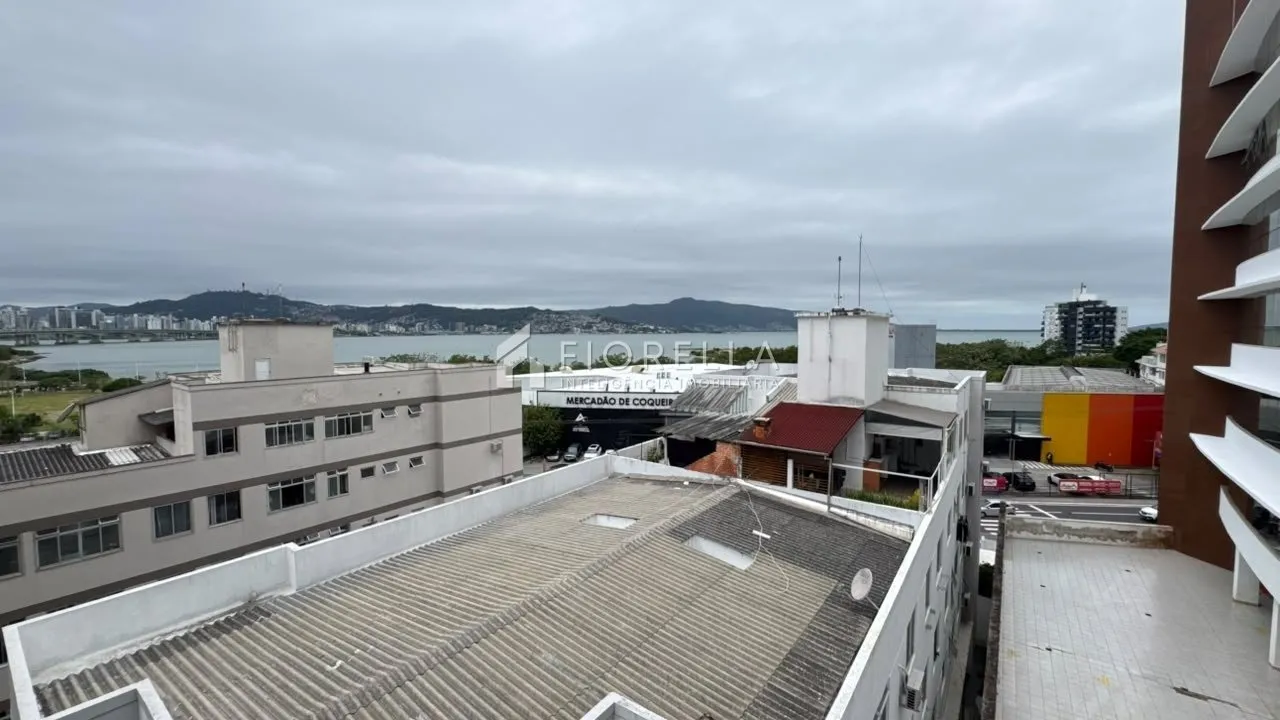 113 m² apartment with a home office and a water view — photo 19
