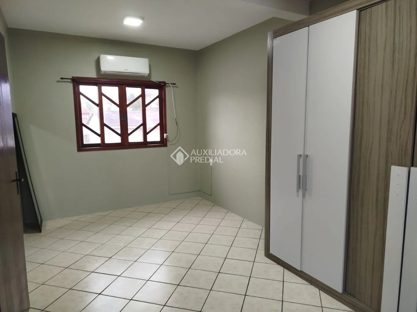 Немеблированный дом 456 м² с 2 спальнями и 2 этажом — photo 3