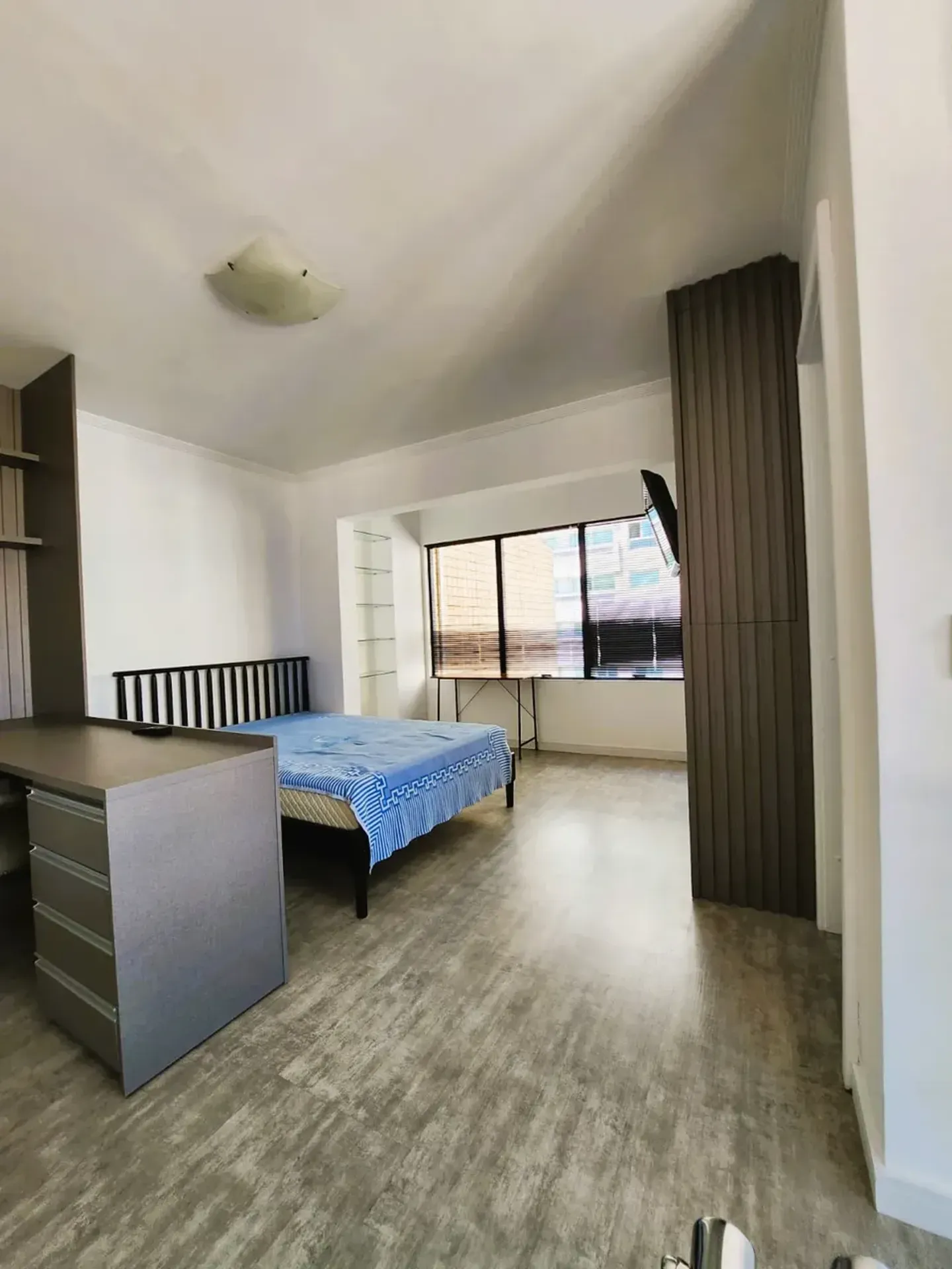 Furnished apartment, 84 m², with a walk-in closet — photo 12