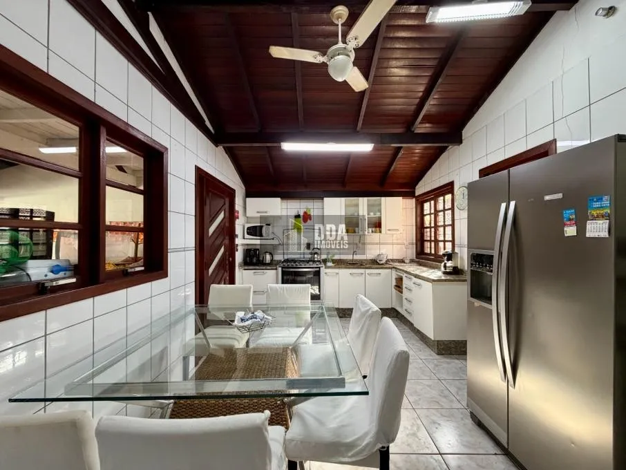 Casa para alquilar de 450 m² con 4 dormitorios — photo 14