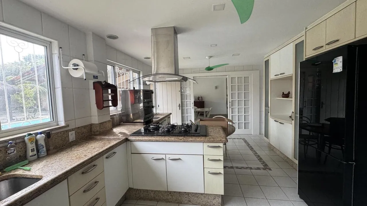Casa sem mobília com 5 quartos e 5 banheiros — photo 4