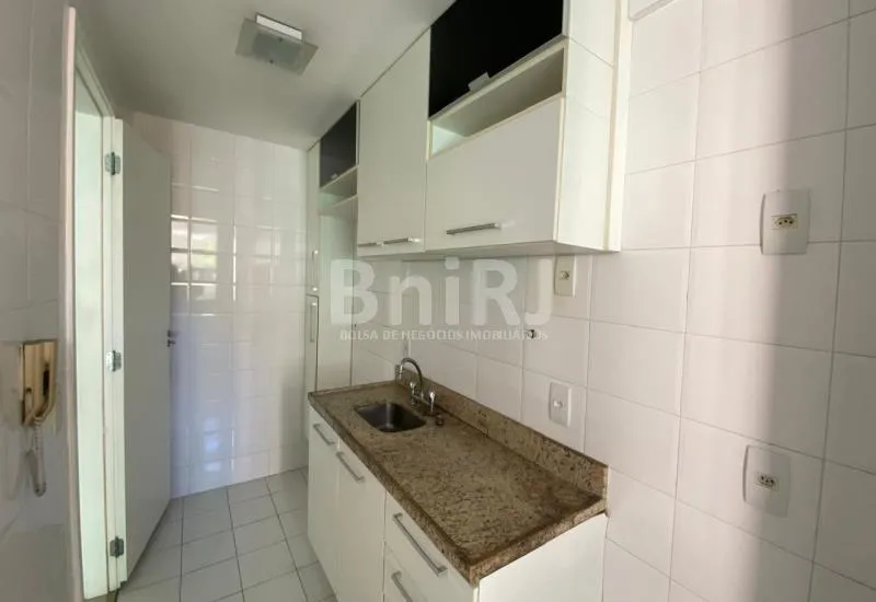 Unfurnished 2-bedroom apartment with a closed kitchen — photo 4