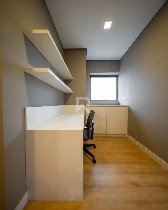 Floor-to-ceiling windows in a 2-bedroom apartment, 109 m² — photo 29
