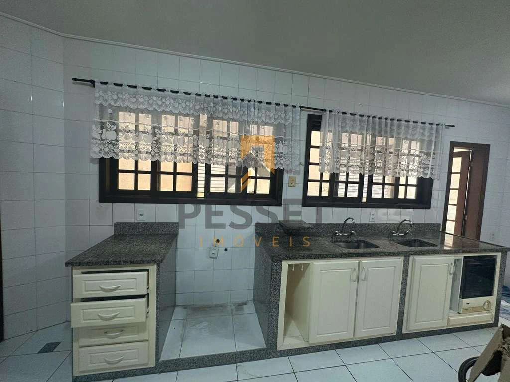 Apartamento de 4 dormitorios y 3 baños, sin parking — photo 2
