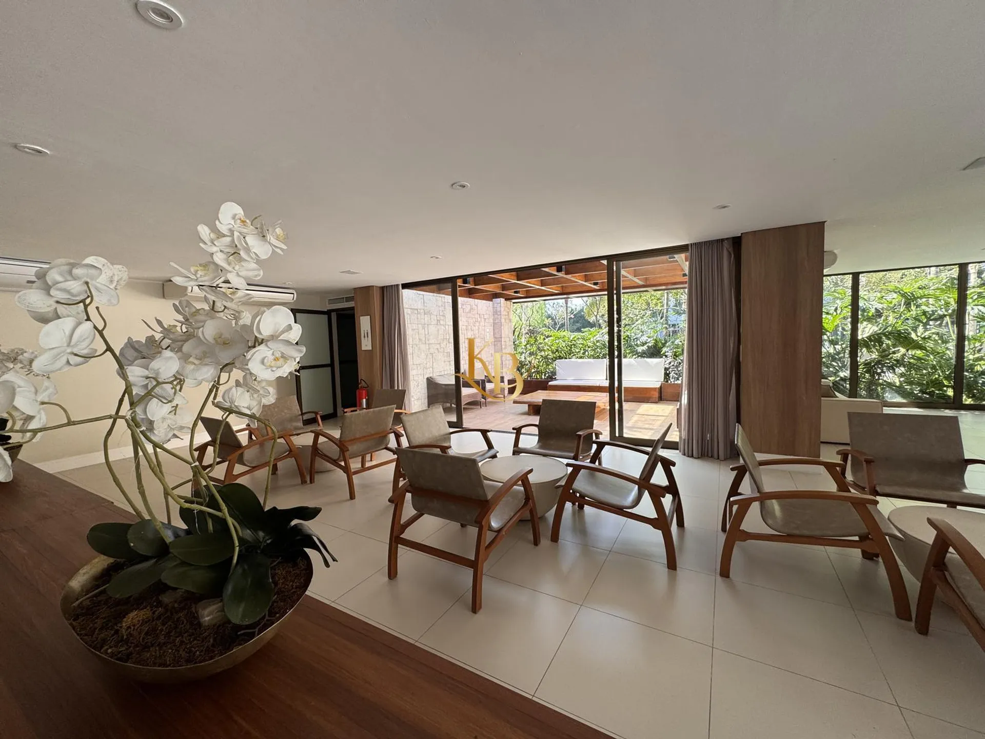 Unfurnished apartment with 4 bedrooms, 5 baths and 4 parking — photo 48