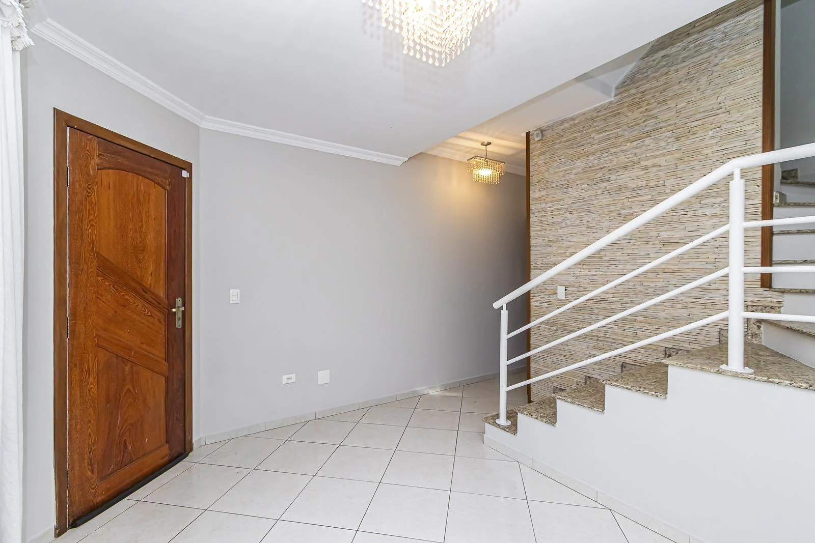 3-bedroom house with a grill on the balcony in Curitiba — photo 22