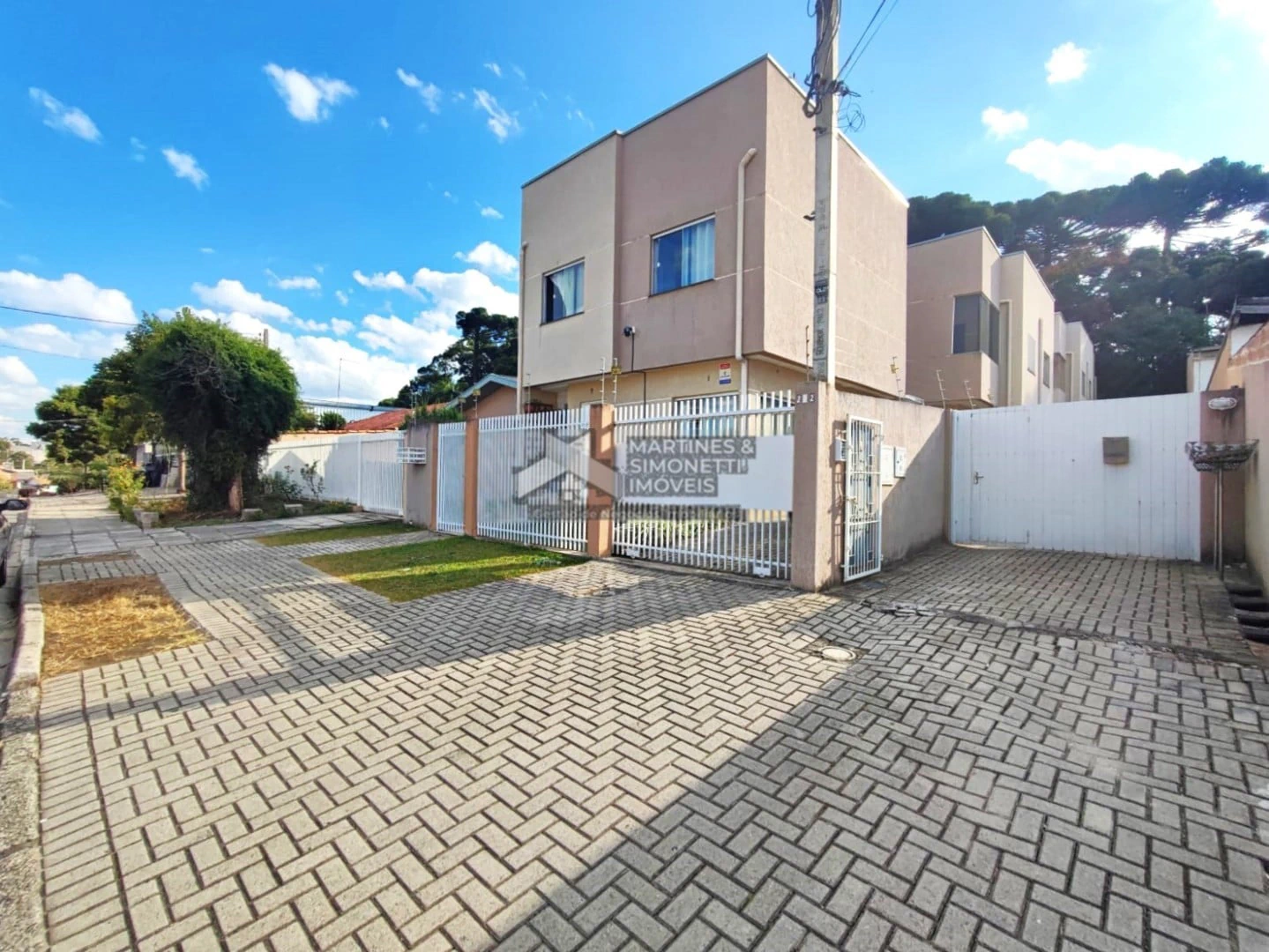 3-bedroom house with a walk-in closet in Curitiba — photo 7