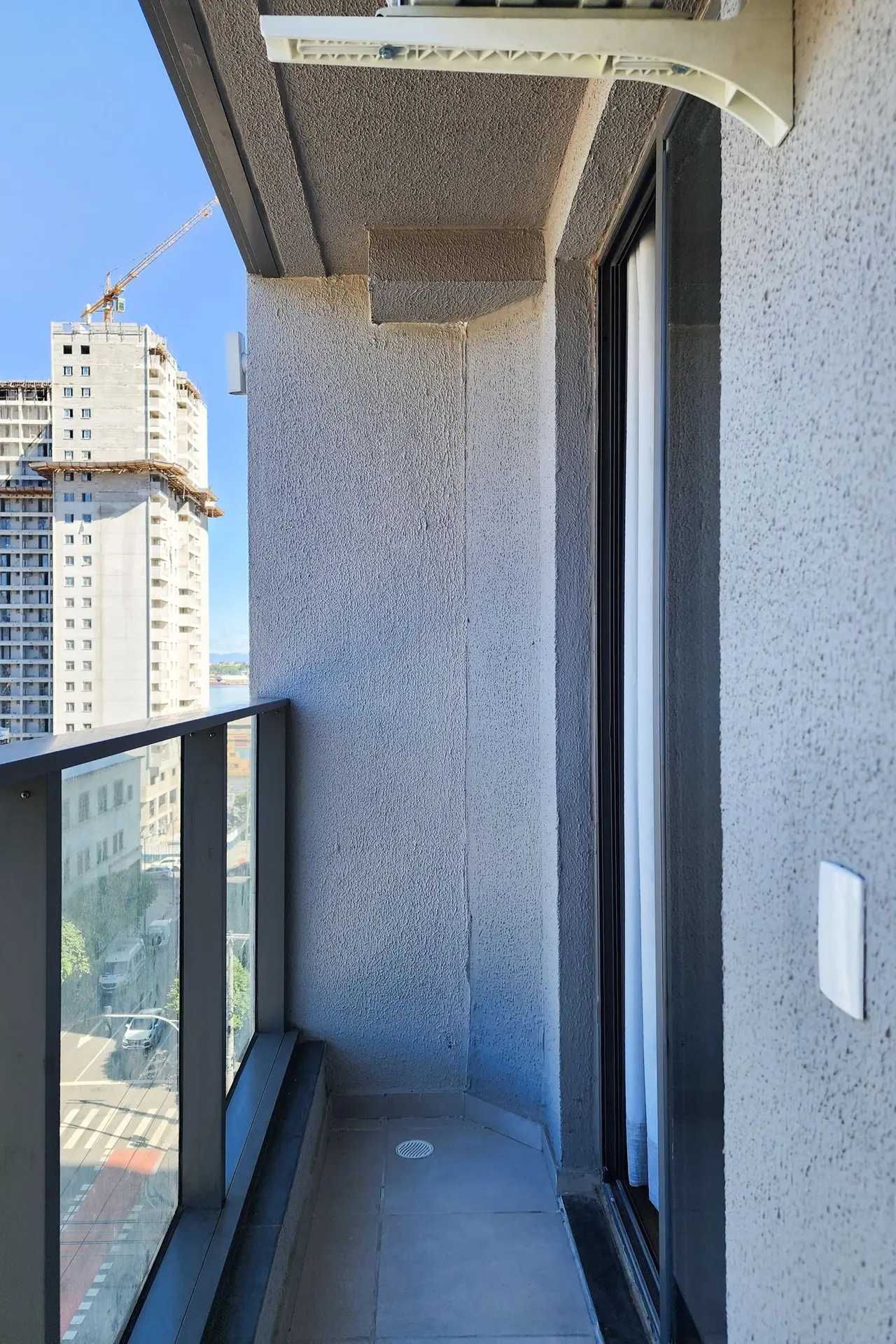 Studio with kitchenette, A/C, and a balcony — photo 20